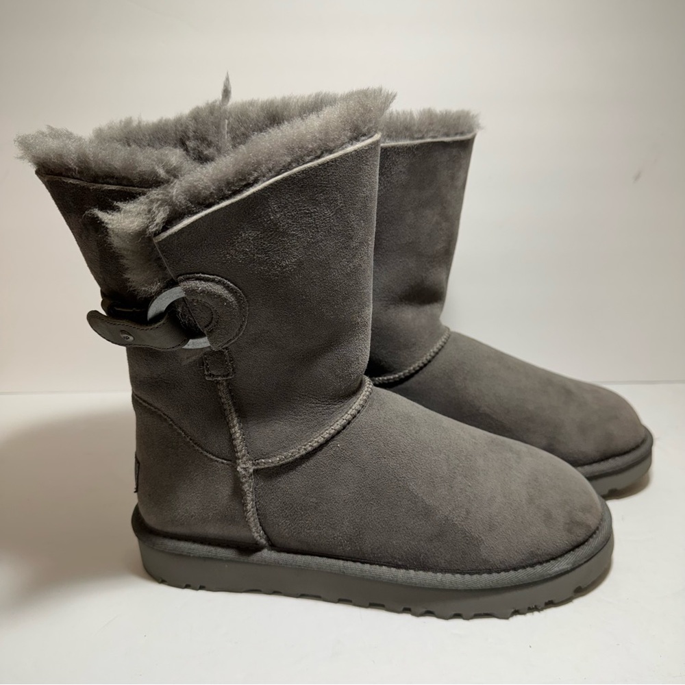 UGG Nash Iconic Buckle Winter Boots Gray Suede Shearling Women’s Size 7